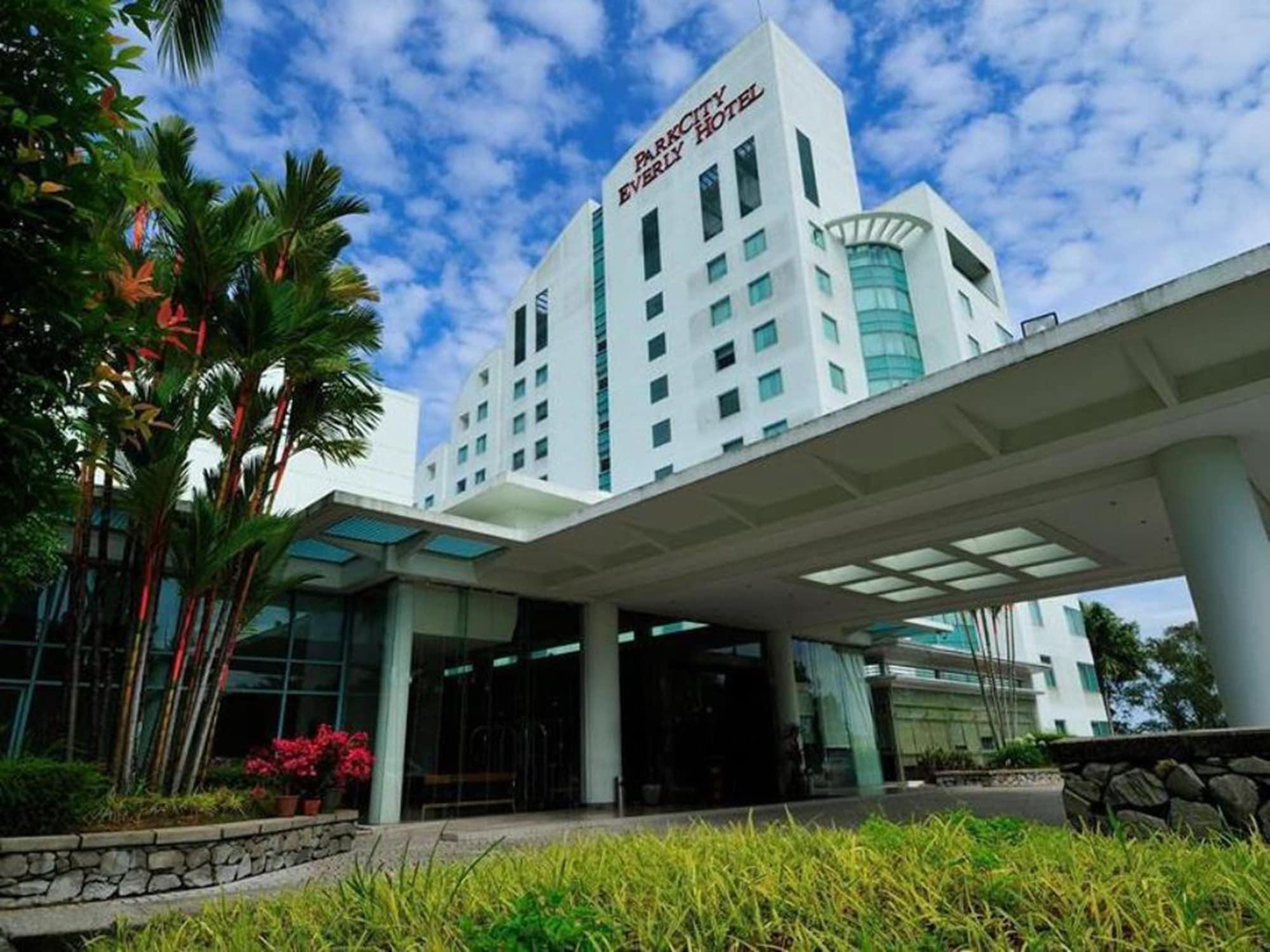 Parkcity Everly Hotel Bintulu Exteriör bild
