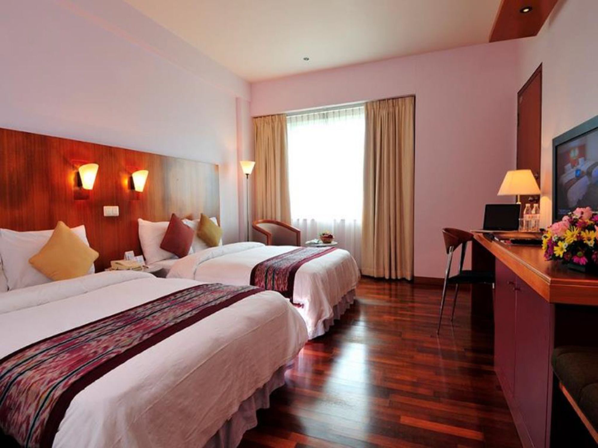 Parkcity Everly Hotel Bintulu Exteriör bild