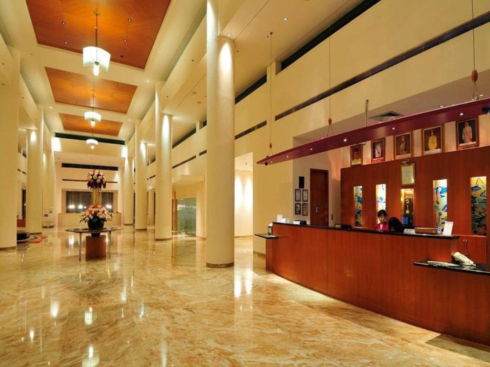 Parkcity Everly Hotel Bintulu Exteriör bild